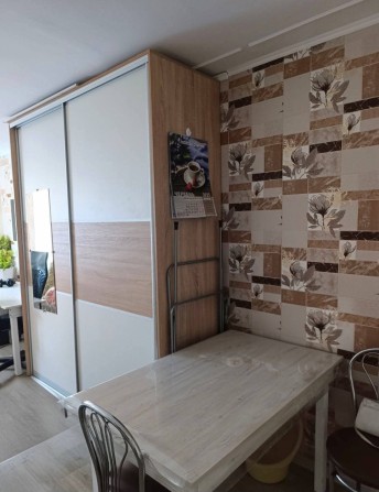 Продам квартиру рядом с морем центр Черноморска - фото 1