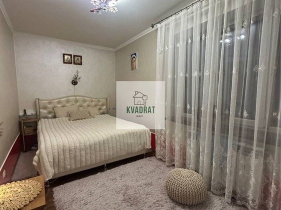 Продам 3-х кімнатну квартиру з індивідуальним опаленням Кам'янець-Подільський