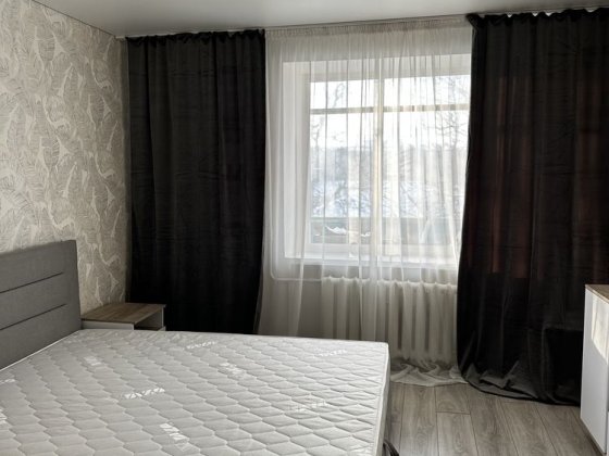 Продам  3кв центр міста Кам'янець-Подільський