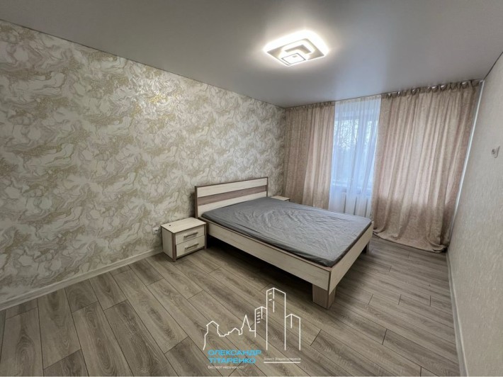 Продам двокімнатну квартиру з новим євроремонтом у центрі міста! - фото 1