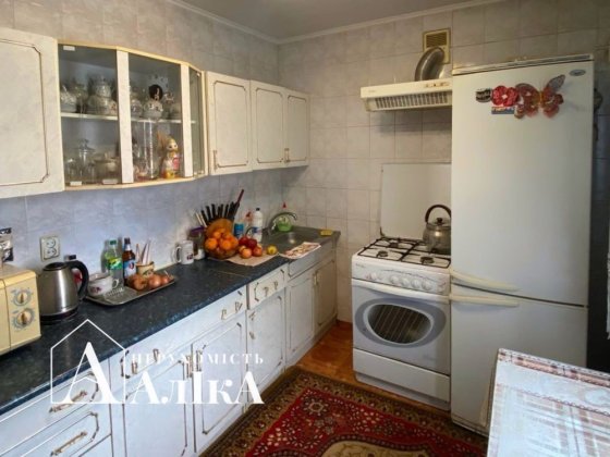 Продам велику 3-кімнатну квартиру в центрі Кам'янець-Подільський