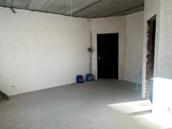 Квартира з частковим ремонтом, газове опалення Гостомель