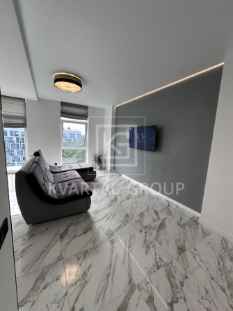 Продам 3к квартиру з дизайнерським ремонтом в ЖК Парк Таун - фото 1