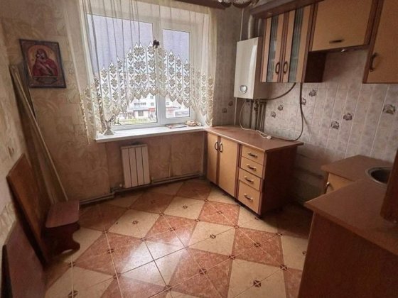 Продам трикімнатну квартиру з автономним опаленням Коростень