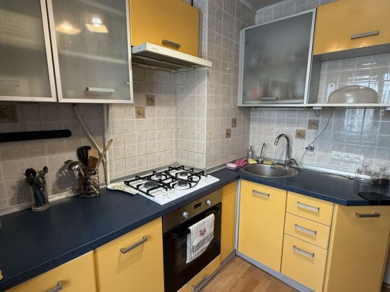 Продається 3к квартира (Б-р Краматорський, 31) Краматорск