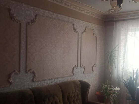 Продам чотири кімнатну квартиру на 4 мікрорайоні Лозовая