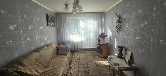 Продам 3-х кімнатну квартиру в р-ні військового містечка - фото 1