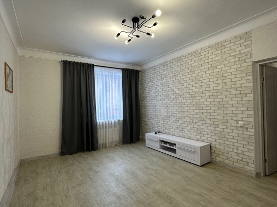 2х комнатная сталинка Южный квартал Марганець