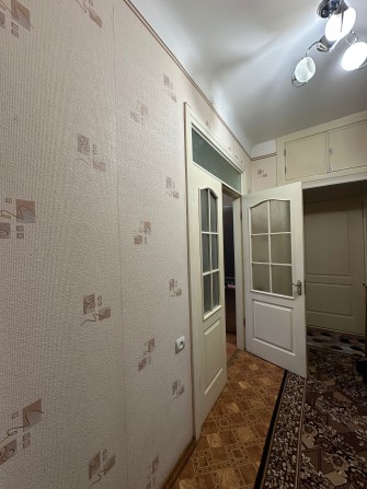 2х комнатная высокогабаритная квартира с мебелью и техникой - фото 1