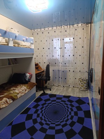 Продам 3х комнатную квартиру студию - фото 1