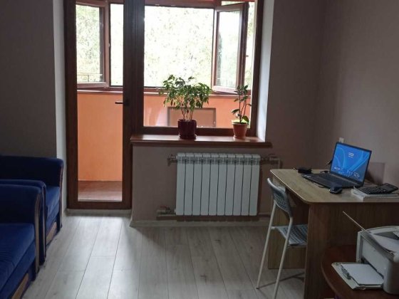 Продам трикімнатну квартиру Миргород