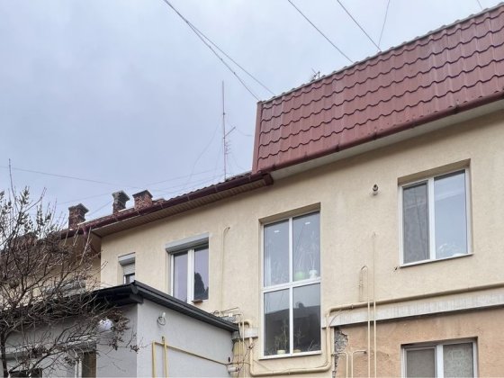 Продаж ДВУШКИ з ГАРАЖЕМ в центрі Мукачеве