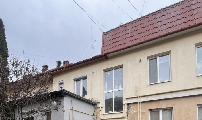 Продаж ДВУШКИ з ГАРАЖЕМ в центрі - фото 1