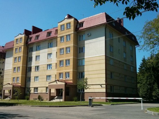 Продаж просторої 2-к квартири 120 м2 в новобудові біля парку Мукачево