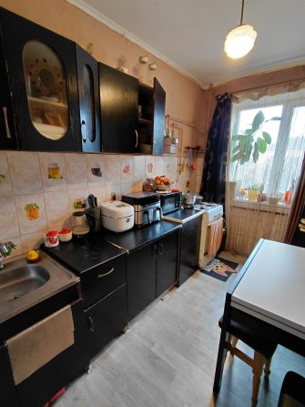 Продається трикімнатна квартира в районі Великогірної - фото 1