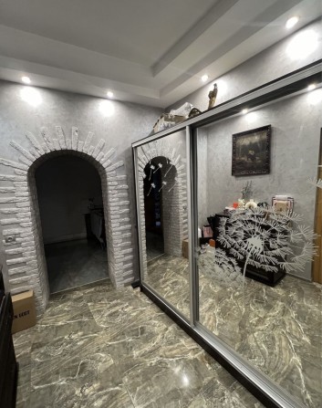 Продаж добротного будинку у центрі міста - фото 1