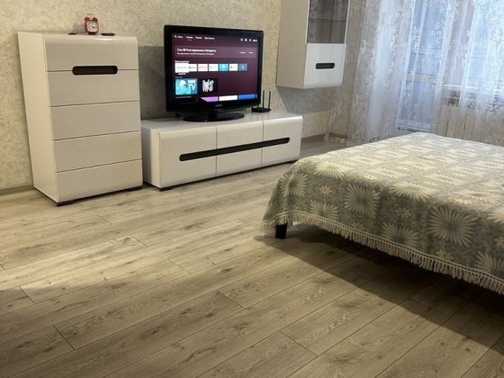 Продам 1 комнатную квартиру с евро ремонтом в центре города. Самар