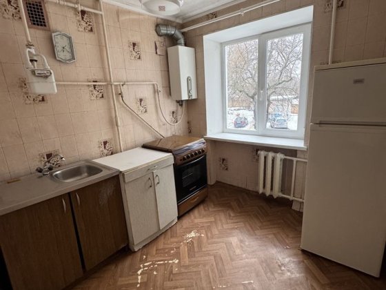 Продам 1-кімнатну квартиру, м. Самар, район 6-ї школи. Самар