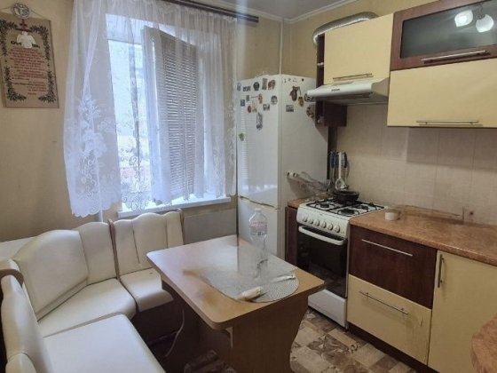 ПРОДАМ 1-но кімнатну квартиру в м. Самар, р-н "Вічного вогню".

Кварти Самар