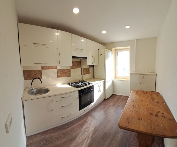 Продам двух комнатную кв. в г. Самар (Новомосковск). - фото 1