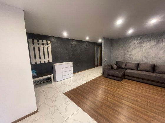 Продам трёхкомнатную квартиру с евро ремонтом и мебелью Самар