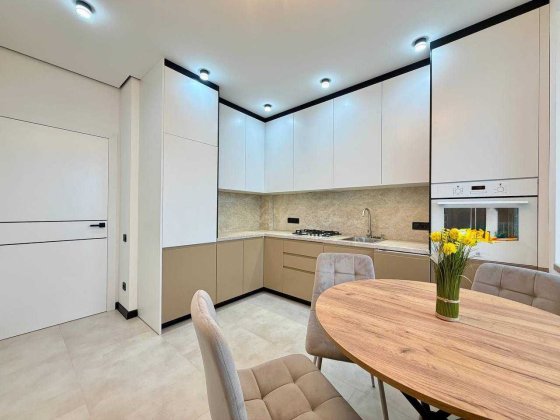 2-кімнатна квартира в новобудові, центр Стрия Стрый