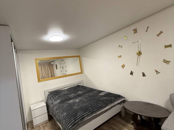 Продам квартиру 1 комнатная , улица василевская , парк , площадь рядом Слов'янськ