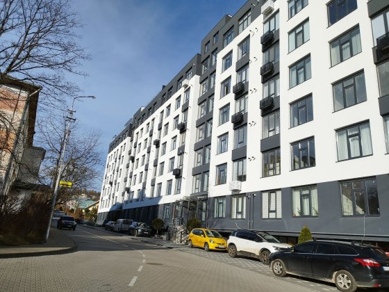 Продається 3 кімнатна квартира з терасою Трускавець