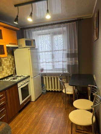 Продам 2-комнатную квартиру Центр - фото 1