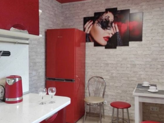 Продам квартиру в центрі з ремонтом і меблями . Торг . Шостка