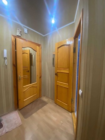 Двокімнатна квартиру на 2 поверсі з автономним газовим опаленням - фото 1