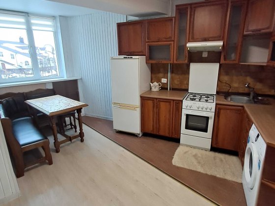 Продам однокімнатну великої площі на 2 поверсі Шептицкий