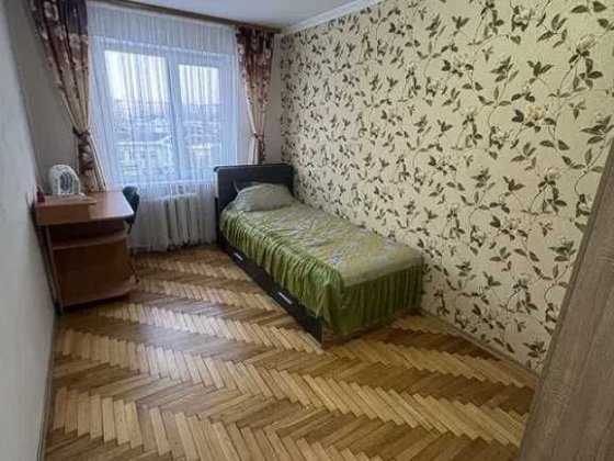 Дуже терміново продам 3 кімн квартири на 4 поверсі поруч парку Хмельницький