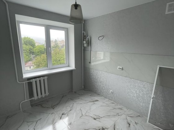 Продаж 1 к. Цент міста Хмельницкий