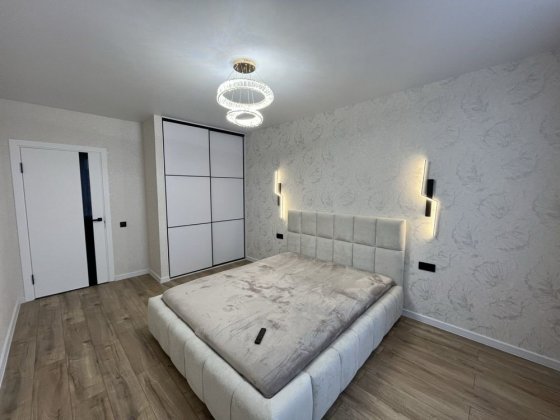 Стильна квартира з ремонтом, меблями і технікою на Виставці Хмельницький