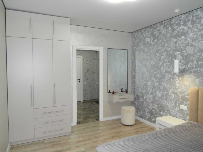 Новобудова з гарним ремонтом підходить під іпотеку - фото 1