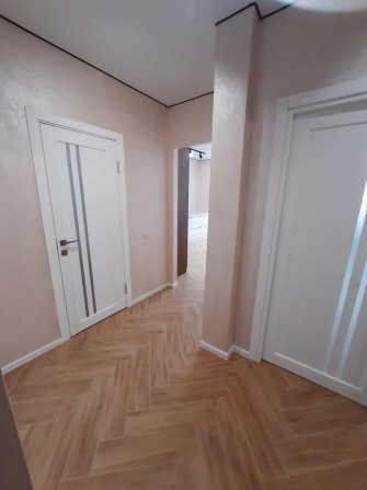 1к Виставка новобудова комфорт класу з ремонтом / можлива "є Оселя" ! - фото 1