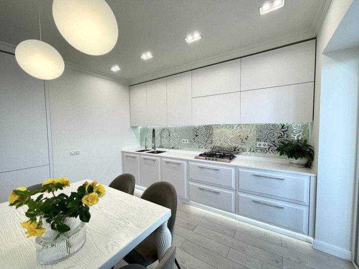 Продаж 3к квартири з виглядом на місто! Виставка - фото 1