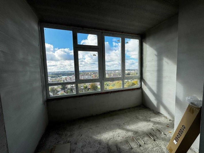 1-км квартира в ЖБК “Авіла Ленд”, р-н Виставка з панорамою на  місто - фото 1