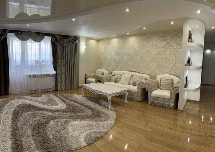 4-кімнатна квартира з дизайнерським ремонтом - 157 кв.м! VRV ID: 36241 - фото 1