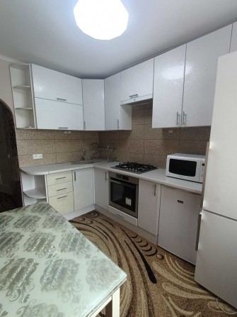 Продаж 2-кімнатної квартири | район Виставка - фото 1