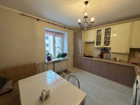 Комфортна 2-кімнатна квартира з індивідуальним опаленням на Гречанах Хмельницкий