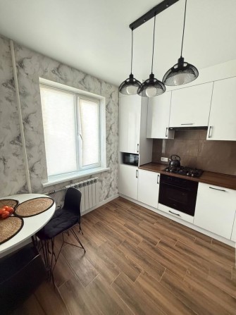 Продаж 3к з дизайнерським ремонтом Озерна за 73000$ - фото 1