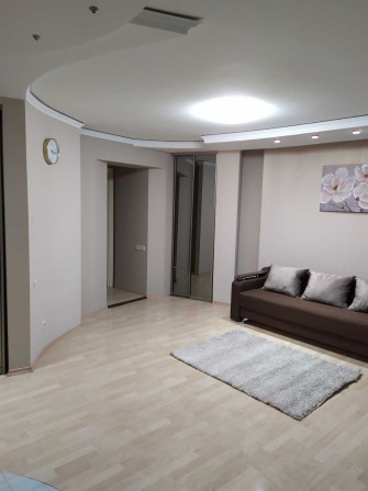 Гарна 2к перепланована з 3х кімнатної біля танку. ід 41176 - фото 1