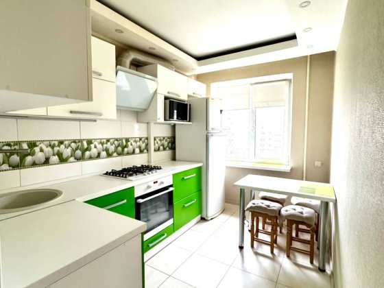 Продам 2-к квартиру Левобережном 1,2, 3, Караван, Березинка Слобожанское