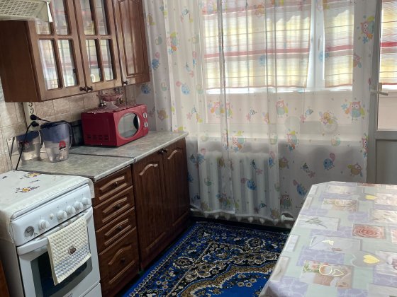 Продам 3-х кімнатну квартиру в центрі міста Тернівки Терновка