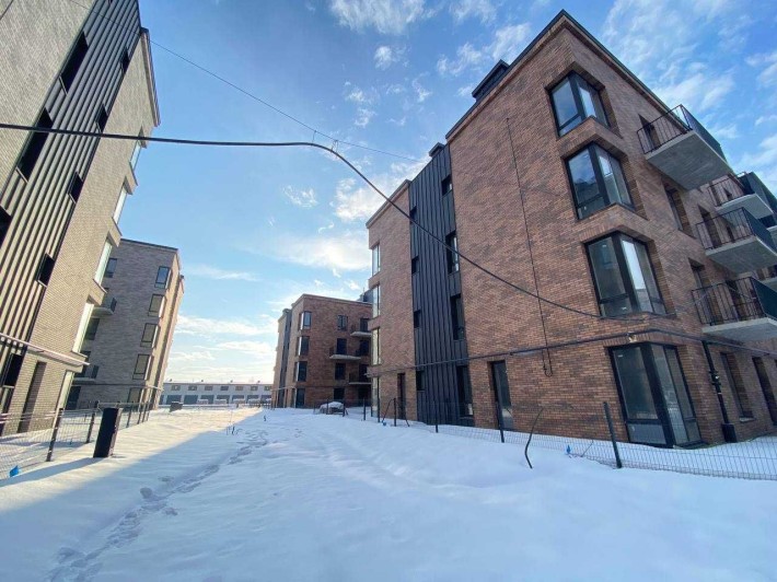 ЗДАНА 2-кімнатна квартира з Власним Патіо! - фото 1