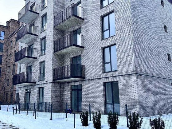 Продам 2 кім.кв.біля ТЦ Велес Вовчинець