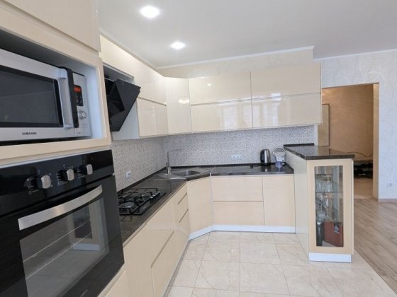 Дворівнева квартира з продуманим плануванням Угорники