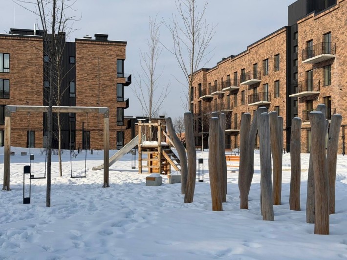 Здана 3-кім з балконом та терасою в жк Долішній з чорновими роботами - фото 1